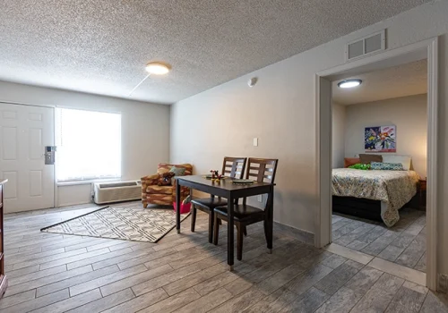 EagleSuites168
